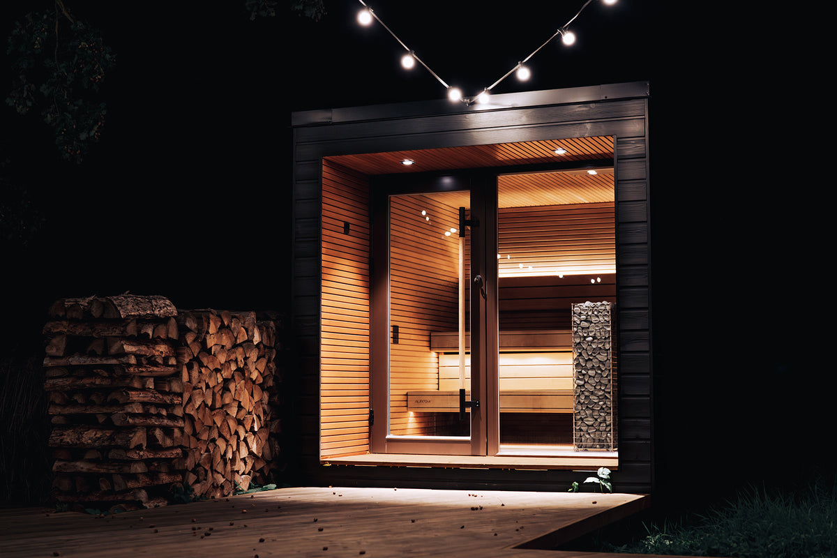 Auroom Arti thermo-aspen interior with HUUM heater